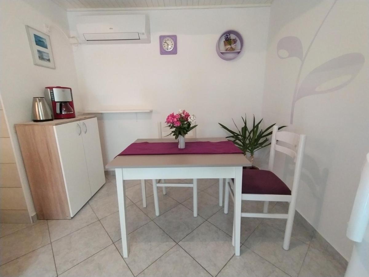 Apartments Dario Krk Town Εξωτερικό φωτογραφία