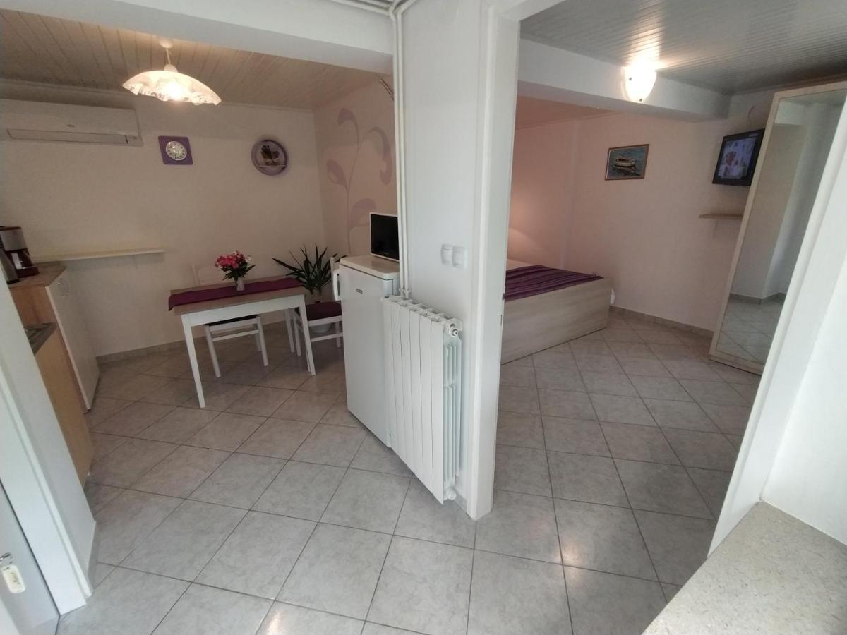 Apartments Dario Krk Town Εξωτερικό φωτογραφία