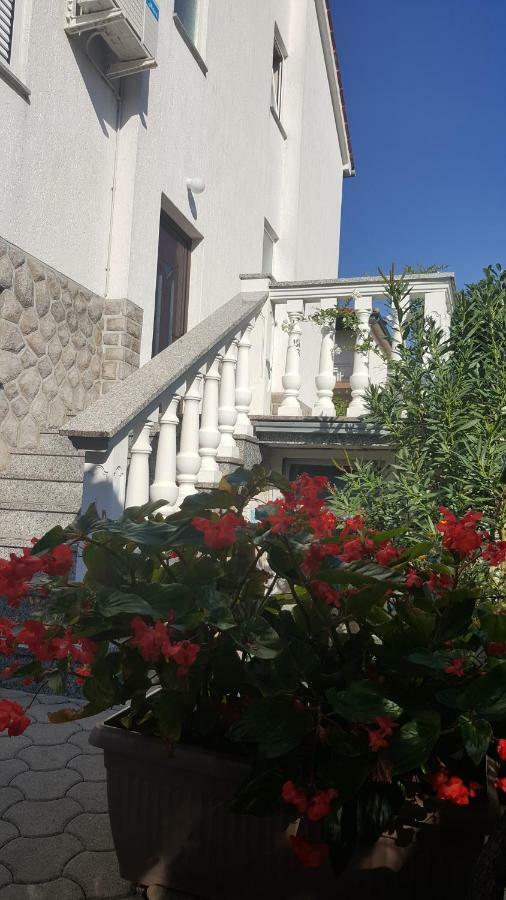 Apartments Dario Krk Town Εξωτερικό φωτογραφία